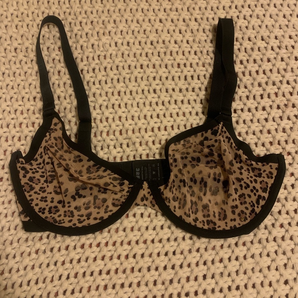 32F Cuup Demi Plunge Leopard Bra